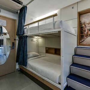 Bed 7-Bed Mixed Dormitory Room